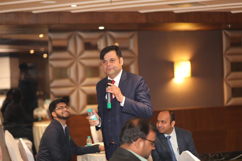 Amar Choudhary speaking during Leadership Dil Se program